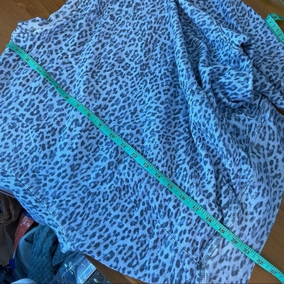 n:philanthropy Sela Animal Print Sweatshirt & Mila Lace-Up Joggers Set - Picture 9 of 15